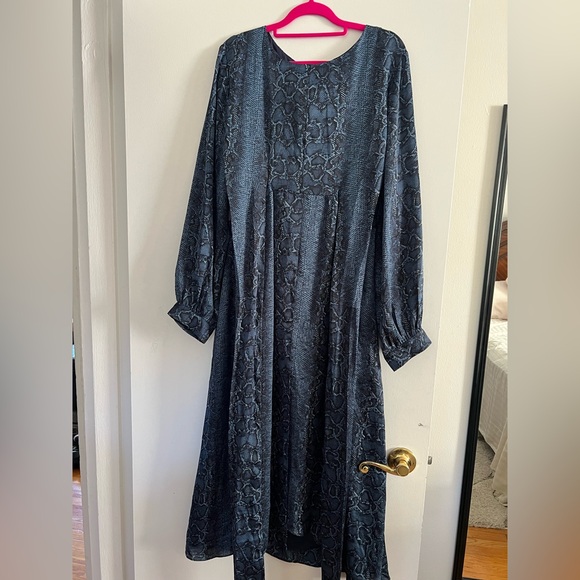 BCBGMaxAzria: Pacific Blue Python Print - Picture 7 of 7